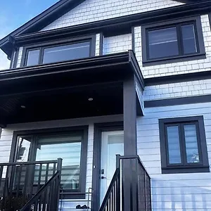  Holiday home Brand New Sunset Cozy And Sweet Canada